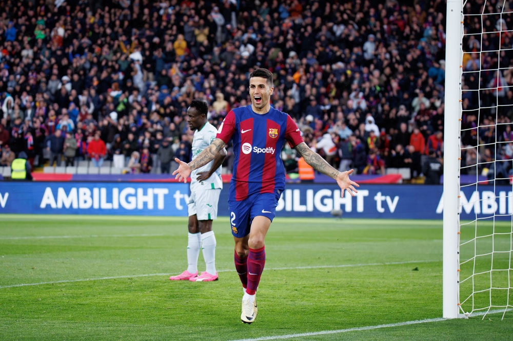 João Cancelo: ¿Solución de emergencia o riesgo calculado para el Barça?