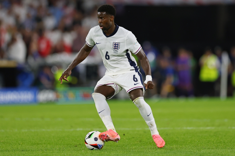 Marc Guéhi, defensor de Crystal Palace, elegirá su futuro en 2026