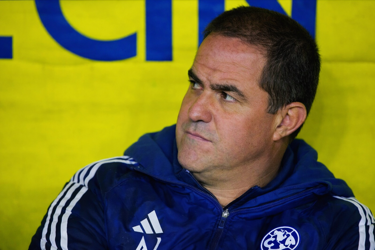 Grave lesión de Malagón: Jardine teme ruptura de Aquiles