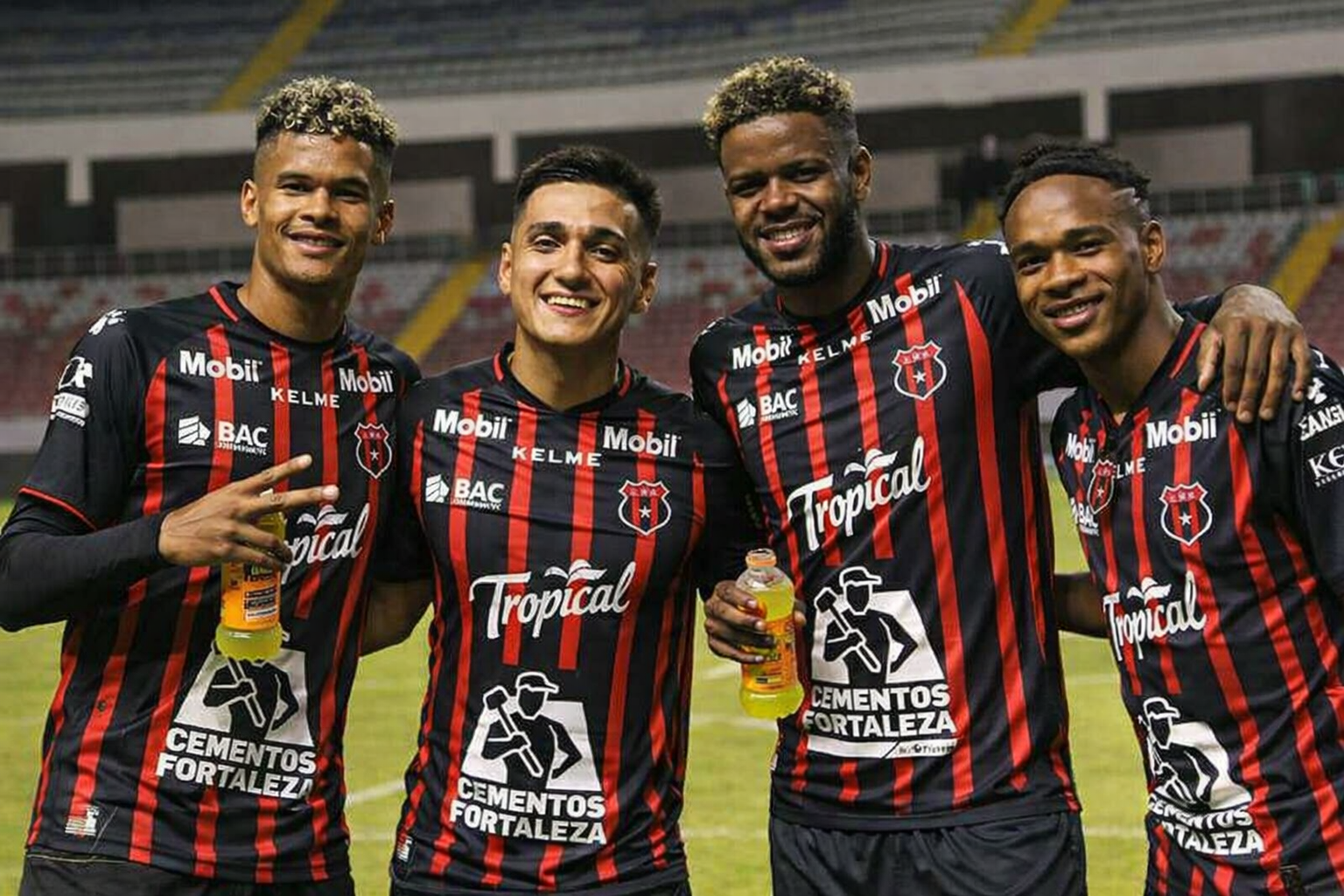 LAFC elimina a Alajuelense en dramático cierre de Concacaf