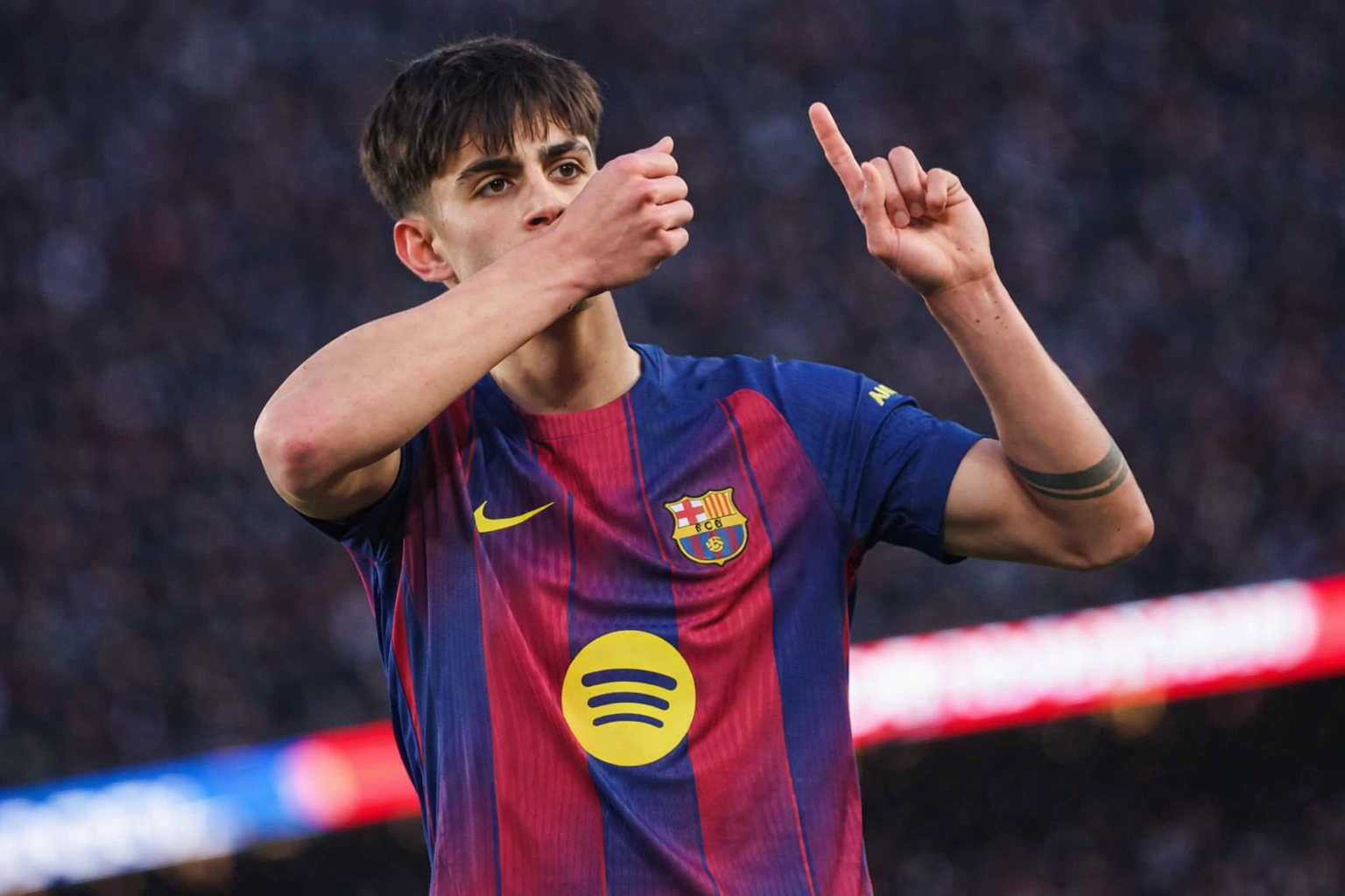 Marc Bernal pone al Barcelona en ventaja ante Newcastle