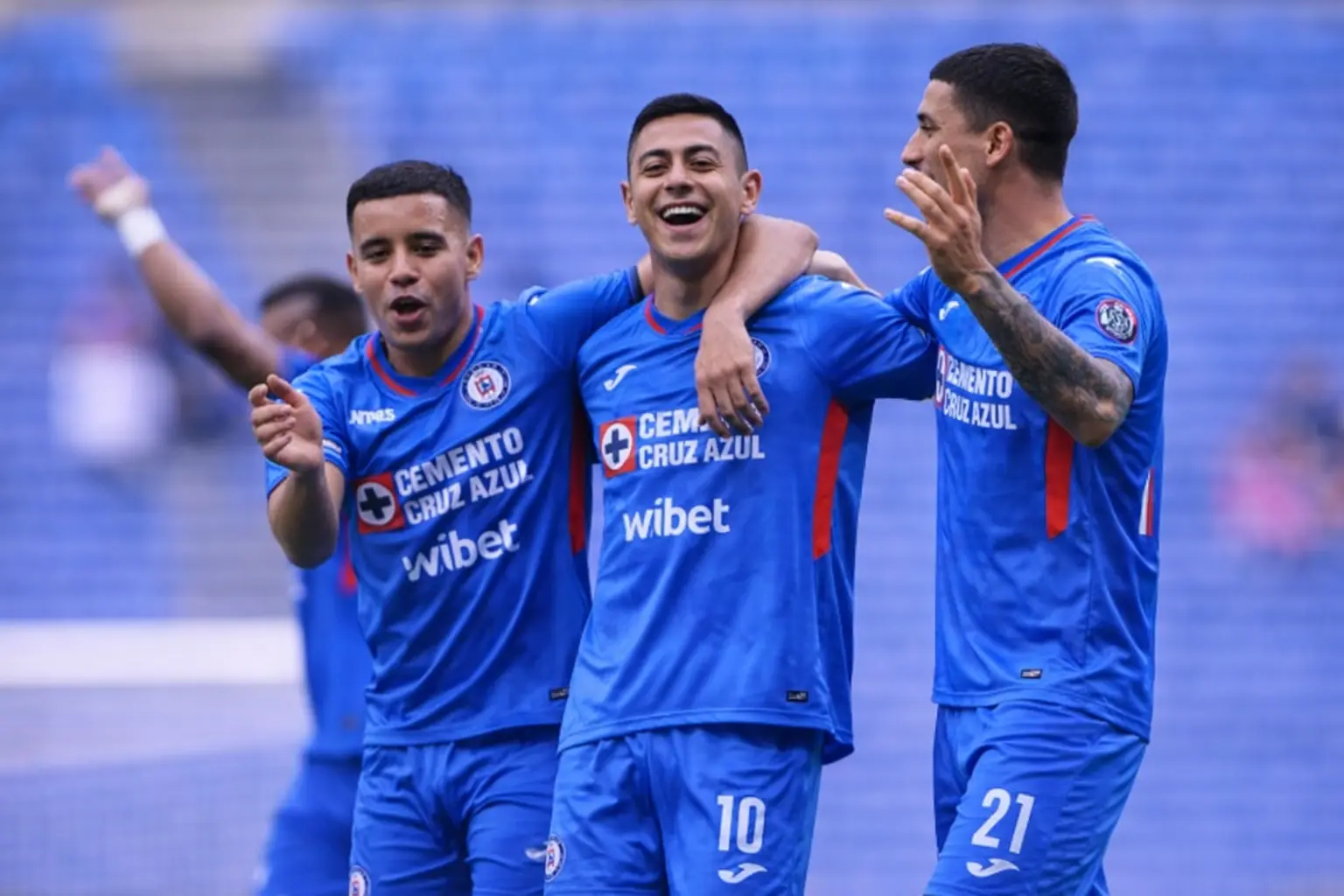 Cruz Azul remonta 3-2 a Monterrey en Concachampions 2026