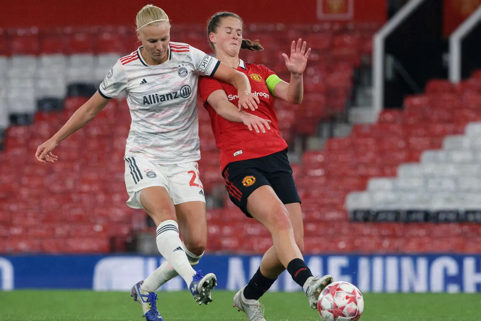 Man United 2-3 Bayern: Crónica Cuartos Champions Femenil