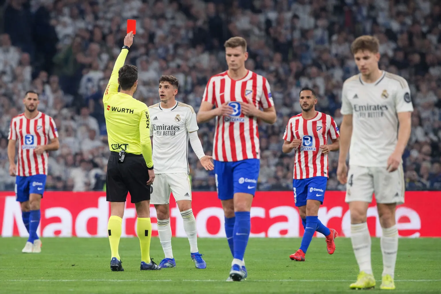 Sanción a Fede Valverde: Un partido tras roja en el derbi
